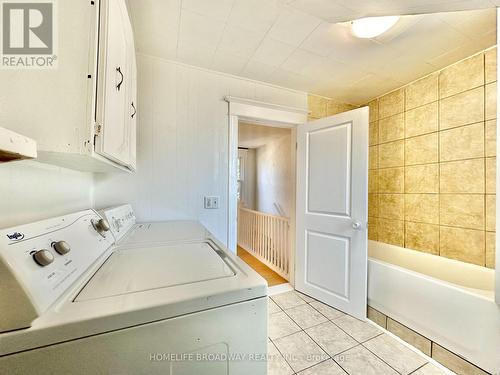 1356 Caroline Street, Burlington, ON - Indoor Photo Showing Laundry Room