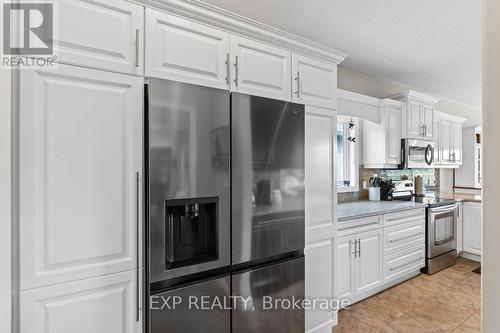 49 Maplehurst Crescent, Prince Edward County (Wellington), ON - Indoor Photo Showing Kitchen