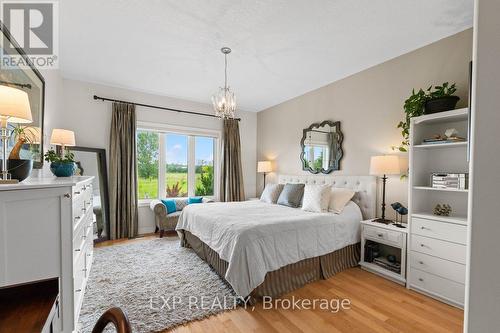 49 Maplehurst Crescent, Prince Edward County (Wellington), ON - Indoor Photo Showing Bedroom