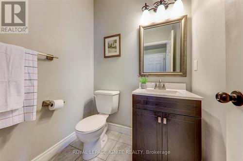 1547 Spencely Drive, Oshawa, ON - Indoor Photo Showing Bathroom