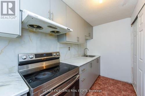 61 Drinkwater Road, Brampton, ON - Indoor Photo Showing Kitchen