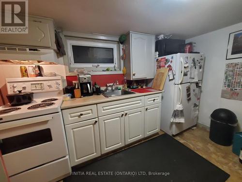 114 Vauxhall Street, London, ON - Indoor Photo Showing Kitchen