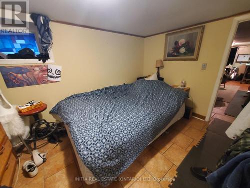 114 Vauxhall Street, London, ON - Indoor Photo Showing Bedroom