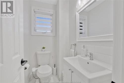 2641 Rivard, Windsor, ON - Indoor Photo Showing Bathroom