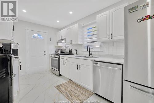 2641 Rivard, Windsor, ON - Indoor Photo Showing Kitchen