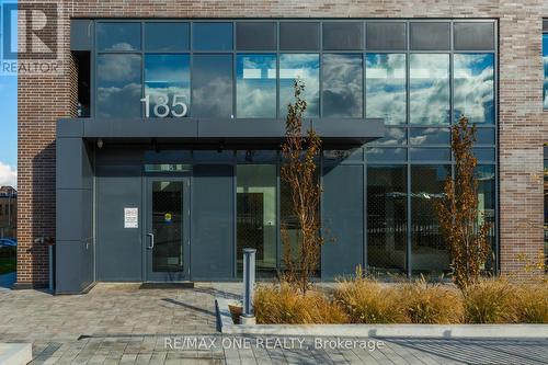 904 - 185 Deerfield Road, Newmarket, ON - Outdoor