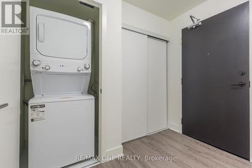 904 - 185 Deerfield Road, Newmarket, ON - Indoor Photo Showing Laundry Room