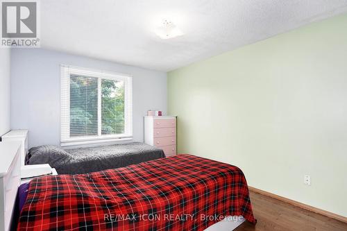 1470 Aldersbrook Road, London, ON - Indoor Photo Showing Bedroom