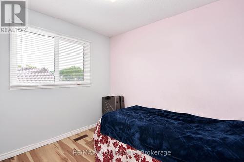 1470 Aldersbrook Road, London, ON - Indoor Photo Showing Bedroom