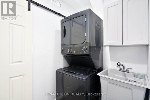 1470 Aldersbrook Road, London, ON - Indoor Photo Showing Laundry Room