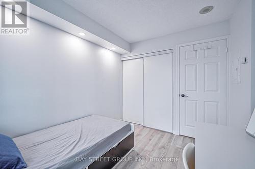 803 - 5500 Yonge Street, Toronto, ON - Indoor Photo Showing Bedroom