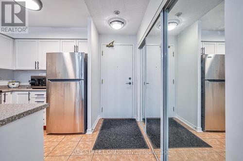 803 - 5500 Yonge Street, Toronto, ON - Indoor Photo Showing Kitchen