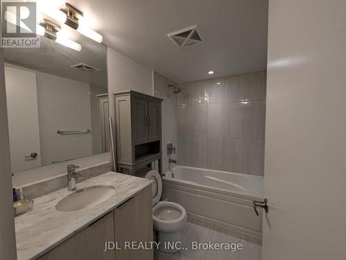 1906 - 955 Bay Street, Toronto, ON - Indoor Photo Showing Bathroom