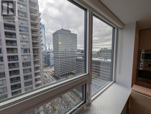 1906 - 955 Bay Street, Toronto, ON -  Photo Showing Other Room