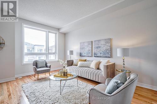 153 Mumbai Drive, Markham, ON - Indoor Photo Showing Living Room