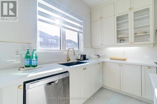 1177 Wickham Road, Innisfil, ON - Indoor Photo Showing Kitchen