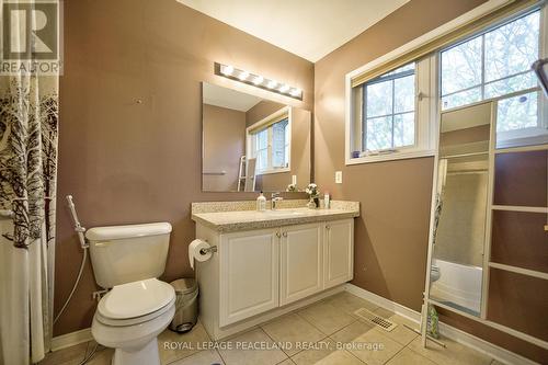 483 Jim Barber Court, Newmarket, ON - Indoor Photo Showing Bathroom