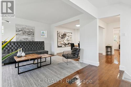 17 Wendover Road, Toronto, ON - Indoor Photo Showing Living Room