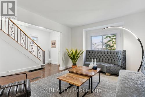 17 Wendover Road, Toronto, ON - Indoor Photo Showing Living Room