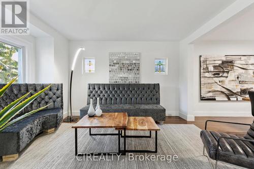 17 Wendover Road, Toronto, ON - Indoor Photo Showing Living Room