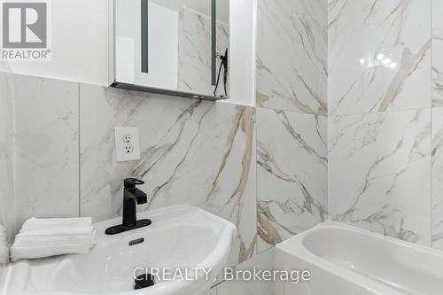 17 Wendover Road, Toronto, ON - Indoor Photo Showing Bathroom