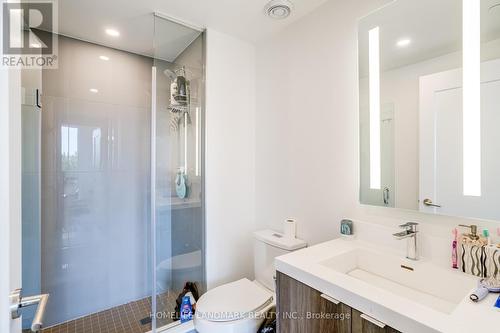 512 - 30 Inn On The Park Drive, Toronto, ON - Indoor Photo Showing Bathroom