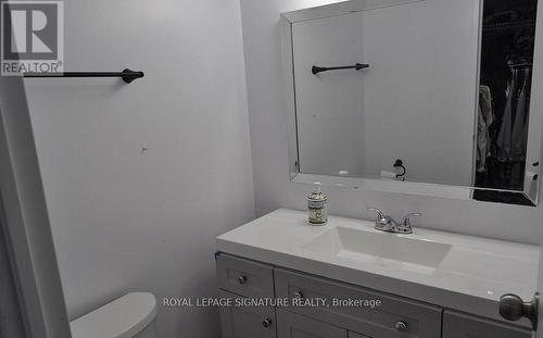 1204 - 3700 Kaneff Crescent, Mississauga, ON - Indoor Photo Showing Bathroom