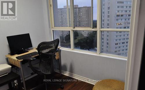 1204 - 3700 Kaneff Crescent, Mississauga, ON - Indoor Photo Showing Office