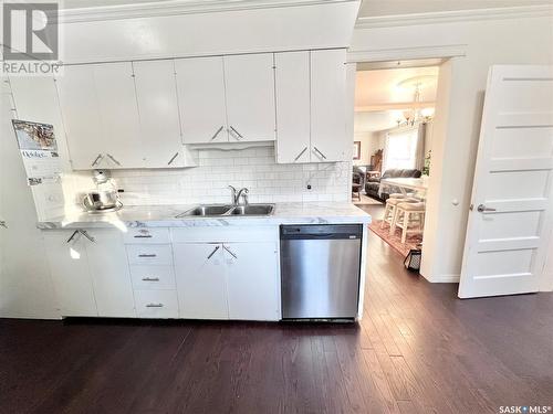 330 Thomson Street, Outlook, SK - Indoor Photo Showing Kitchen With Double Sink