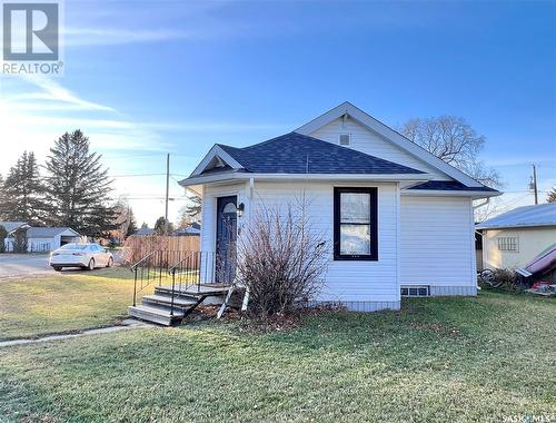 330 Thomson Street, Outlook, SK - Outdoor