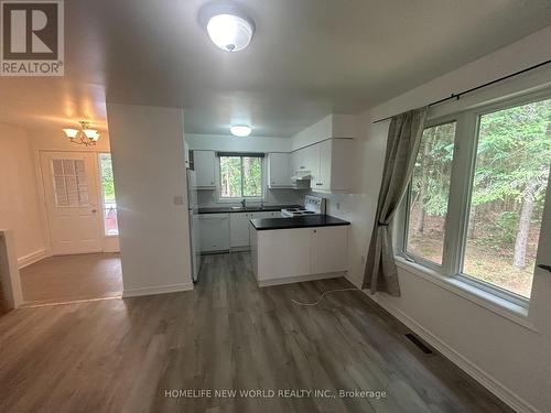 1 - 18 Loggers Trail, Whitchurch-Stouffville, ON - Indoor Photo Showing Kitchen