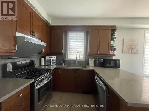 Upper 2 - 81 Appleview Road, Markham, ON - Indoor Photo Showing Kitchen