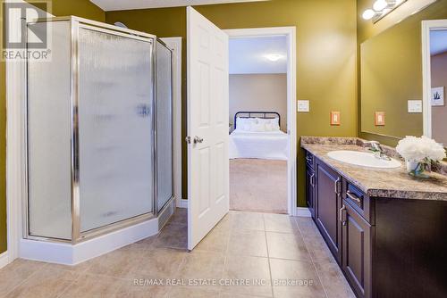 5 Hammacher Street, Wilmot, ON - Indoor Photo Showing Bathroom