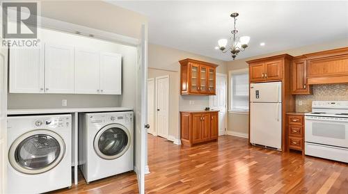 483 Victoria Street, Cardinal, ON - Indoor Photo Showing Laundry Room