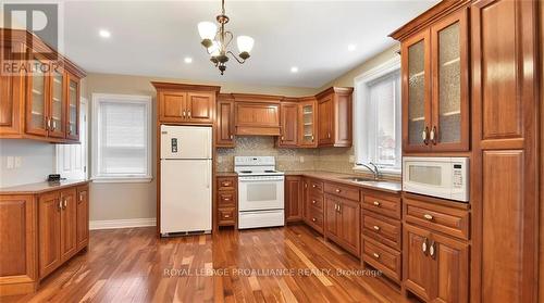 483 Victoria Street, Edwardsburgh/Cardinal, ON - Indoor Photo Showing Kitchen