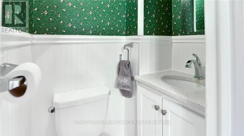 483 Victoria Street, Edwardsburgh/Cardinal, ON - Indoor Photo Showing Bathroom