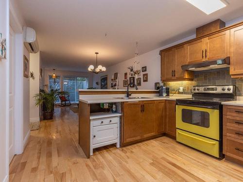 Cuisine - 1-7039 Rue Clark, Montréal (Rosemont/La Petite-Patrie), QC - Indoor Photo Showing Kitchen