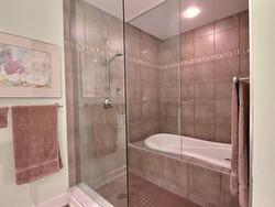 Ensuite bathroom - 