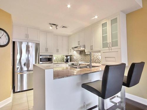 Kitchen - 1715-300 Av. Des Sommets, Montréal (Verdun/Île-Des-Soeurs), QC - Indoor Photo Showing Kitchen With Upgraded Kitchen