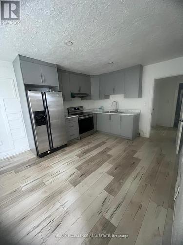 42 Mcmurchy Avenue N, Brampton, ON - Indoor Photo Showing Kitchen