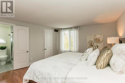 6 - 511 Oakvale Drive, Waterloo, ON - Indoor Photo Showing Bedroom