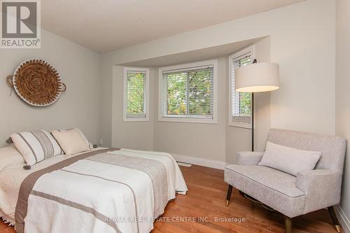 6 - 511 Oakvale Drive, Waterloo, ON - Indoor Photo Showing Bedroom