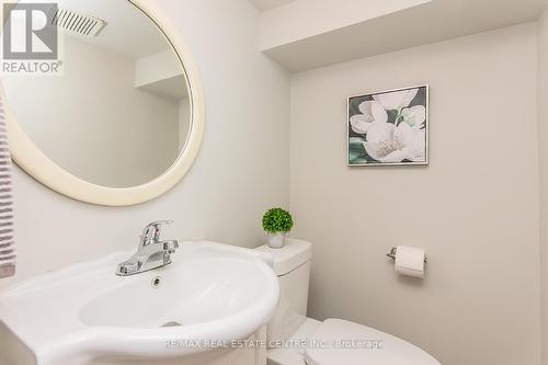 6 - 511 Oakvale Drive, Waterloo, ON - Indoor Photo Showing Bathroom