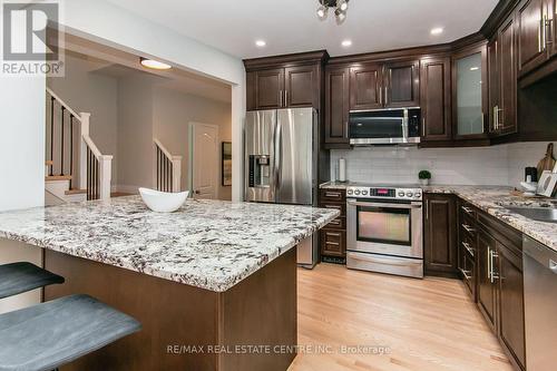 6 - 511 Oakvale Drive, Waterloo, ON - Indoor Photo Showing Kitchen With Upgraded Kitchen