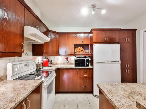 Kitchen - 101-3050 Boul. Notre-Dame, Laval (Chomedey), QC - Indoor Photo Showing Kitchen