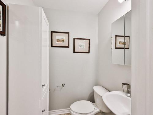 Powder room - 101-3050 Boul. Notre-Dame, Laval (Chomedey), QC - Indoor Photo Showing Bathroom