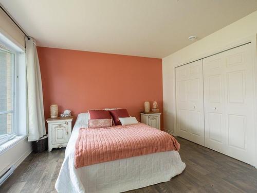 Chambre Ã  coucher principale - 4449 Rue De Lanaudière, Longueuil (Saint-Hubert), QC - Indoor Photo Showing Bedroom