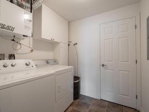 Salle de lavage - 4449 Rue De Lanaudière, Longueuil (Saint-Hubert), QC - Indoor Photo Showing Laundry Room