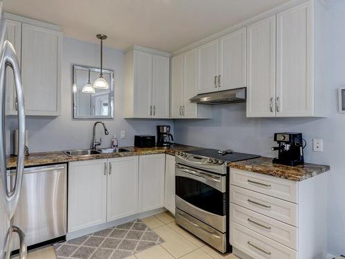 Cuisine - 1734 Rue Championnet, Saint-Jérôme, QC - Indoor Photo Showing Kitchen With Double Sink