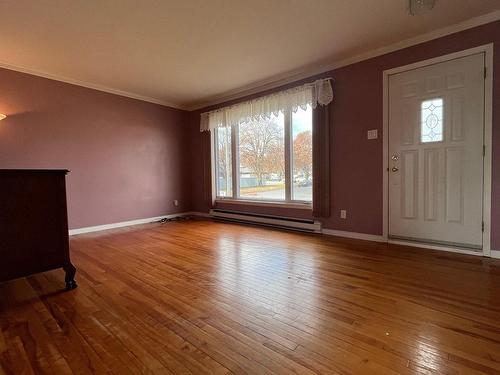 Living room - 5535 Rue De Boulogne, Trois-Rivières, QC - Indoor Photo Showing Other Room